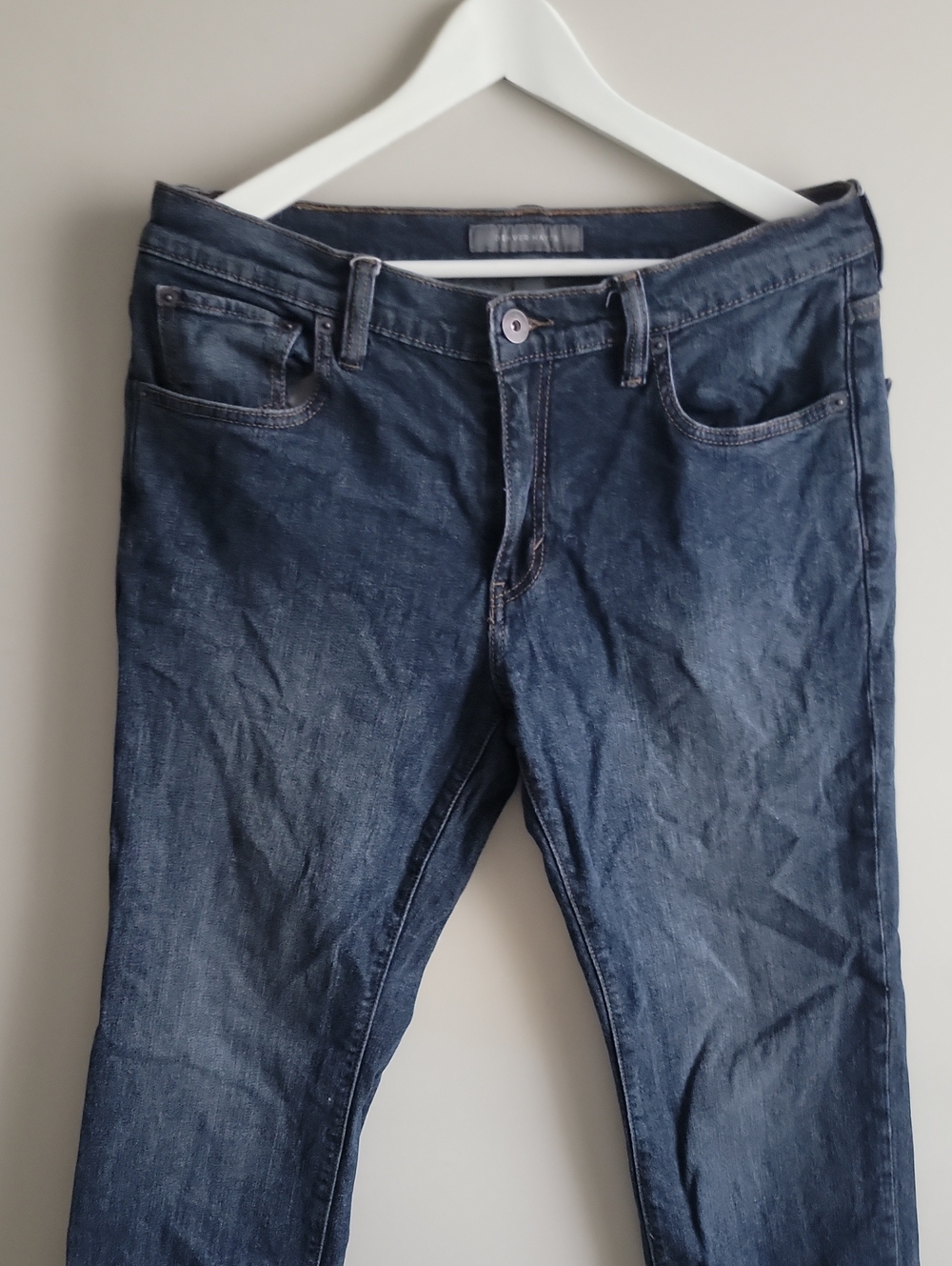 Denver Hayes Men’s Straight Jeans in Dark Blue
